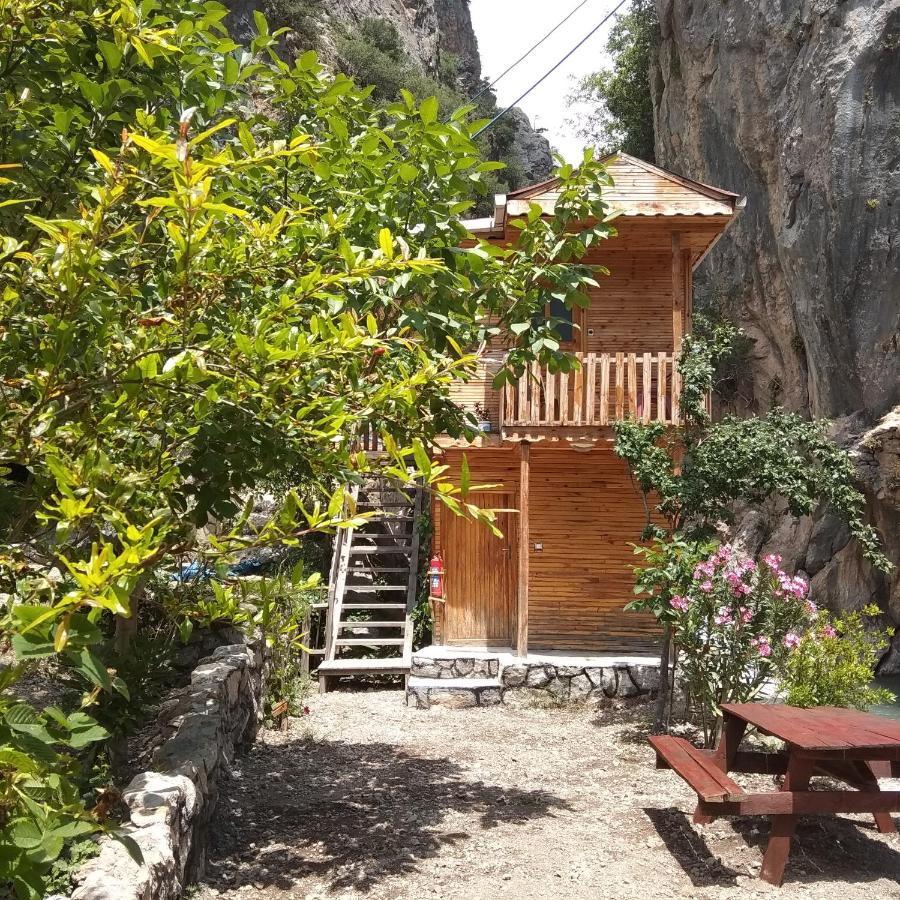Kapuzbasi Selalesi Bastuerk Dinlenme Tesisleri Hotel Büyükçakır Eksteriør billede