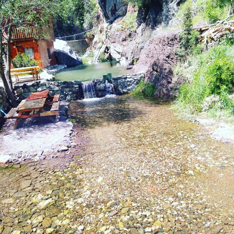 Kapuzbasi Selalesi Bastuerk Dinlenme Tesisleri Hotel Büyükçakır Eksteriør billede